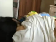 Azjatycki nastolatek namiętny seks w łóżku