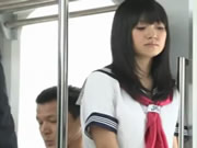 Japonia Słodki student w pociągu